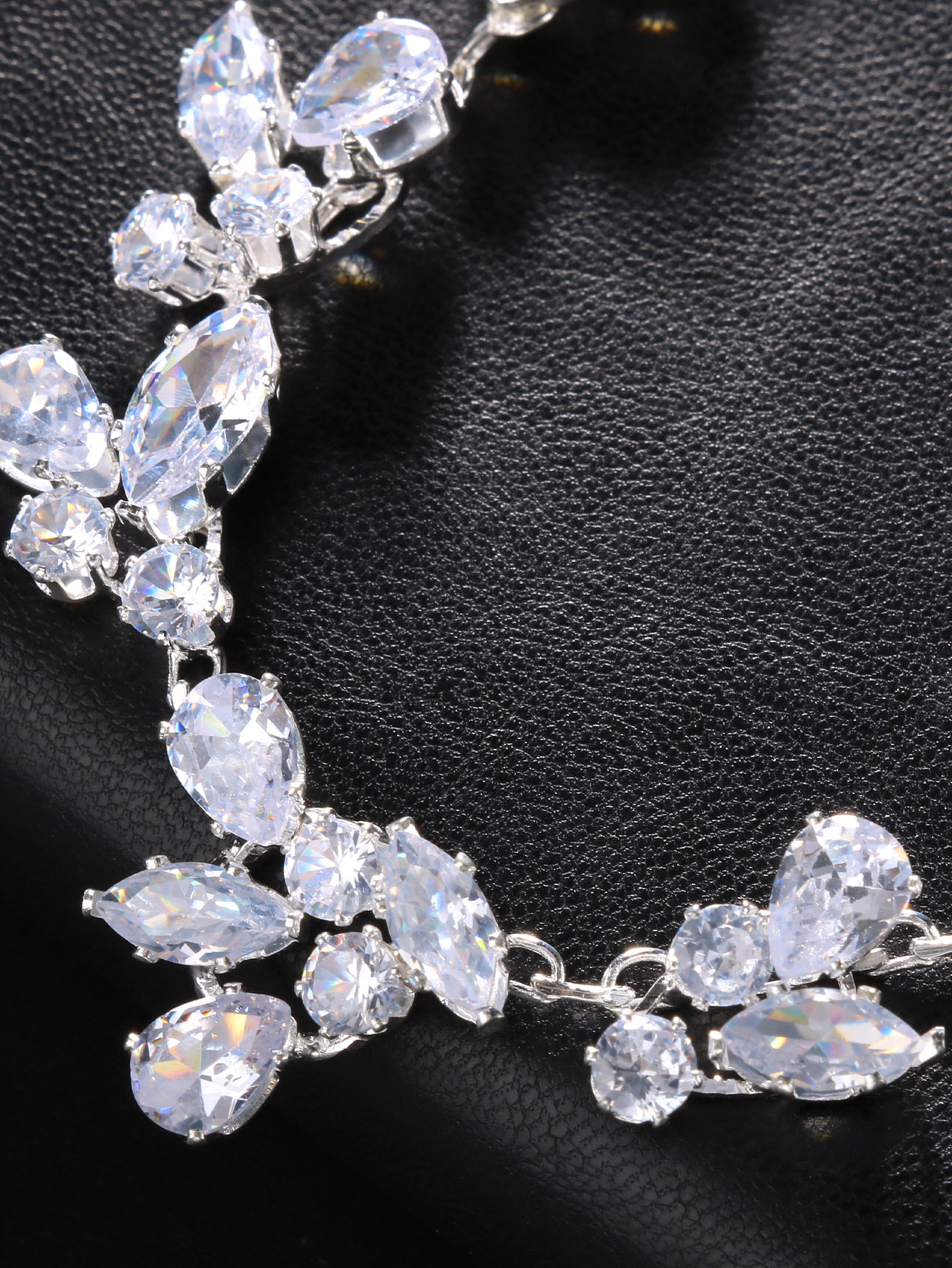 Crystal Leaf Backdrop Necklace – обзор и цена Body Jewellery